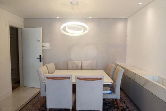 Comprar apartamento na Lapa: 2 quartos, varanda gourmet, piscina e churrasqueira no condomínio. Mobiliado. — foto 4