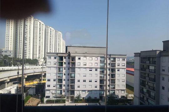Comprar apartamento na Lapa: 2 quartos, varanda gourmet, piscina e churrasqueira no condomínio. Mobiliado. — foto 16
