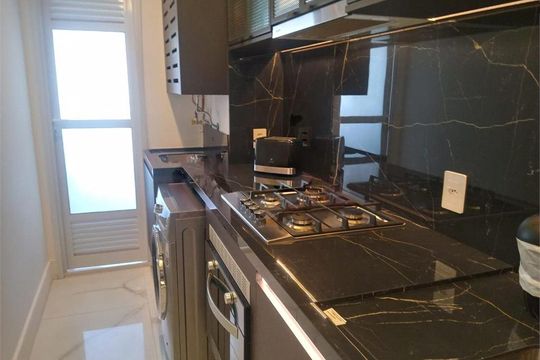 Comprar apartamento na Lapa: 2 quartos, varanda gourmet, piscina e churrasqueira no condomínio. Mobiliado. — foto 10