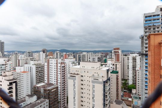 Apartamento mobiliado para comprar com 4 suítes, varanda, closet e garden. — Vista