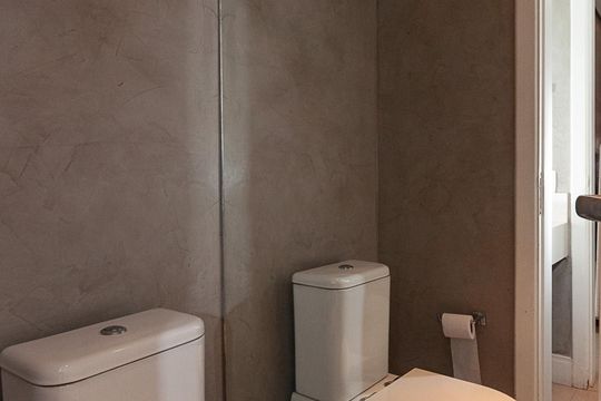 Apartamento mobiliado para comprar com 4 suítes, varanda, closet e garden. — Lavabo