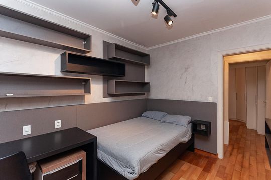 Apartamento mobiliado para comprar com 4 suítes, varanda, closet e garden. — Suíte 2