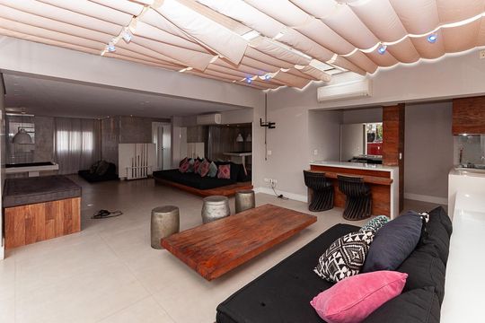 Apartamento mobiliado para comprar com 4 suítes, varanda, closet e garden. — Salão Cobertura