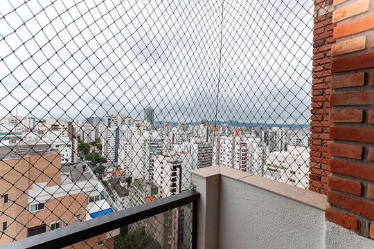 Apartamento mobiliado para comprar com 4 suítes, varanda, closet e garden. — Varanda Suíte 2