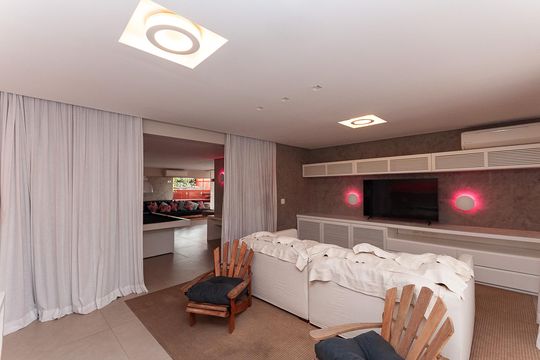 Apartamento mobiliado para comprar com 4 suítes, varanda, closet e garden. — Cobertura