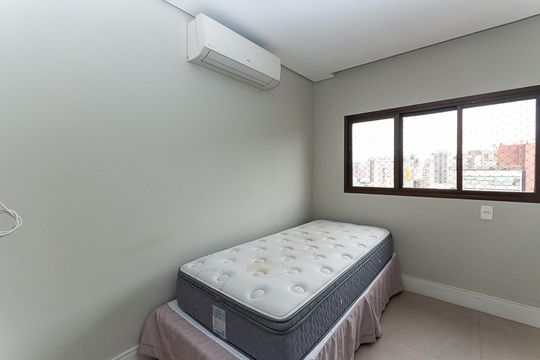 Apartamento mobiliado para comprar com 4 suítes, varanda, closet e garden. —  Suíte Cobertura