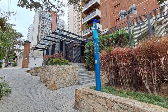 Apartamento mobiliado para comprar com 4 suítes, varanda, closet e garden. — Fachada