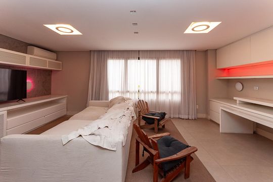 Apartamento mobiliado para comprar com 4 suítes, varanda, closet e garden. — Cobertura