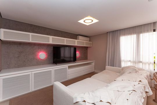 Apartamento mobiliado para comprar com 4 suítes, varanda, closet e garden. — Cobertura