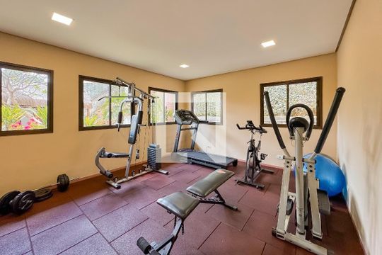 Venda de apartamento mobiliado com 4 quartos, 1 suíte, varanda e churrasqueira no condomínio. — Área comum