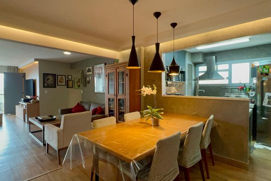 Apartamento na Vila Madalena com 3 quartos, varanda e academia. Ideal para comprar. — Sala de Jantar