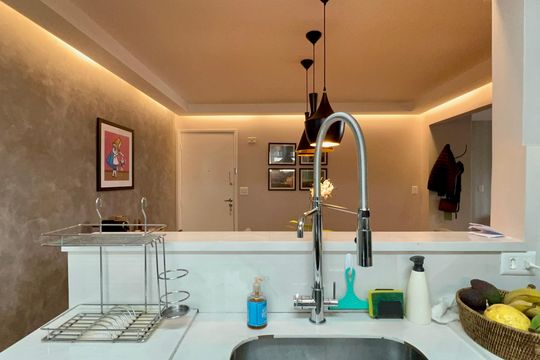 Apartamento na Vila Madalena com 3 quartos, varanda e academia. Ideal para comprar. — Cozinha