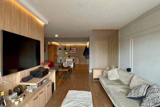 Apartamento na Vila Madalena com 3 quartos, varanda e academia. Ideal para comprar. — Sala de TV