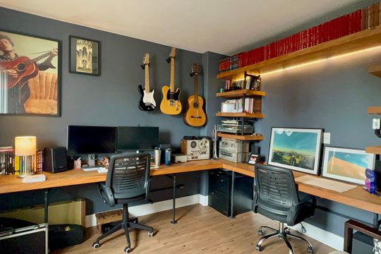 Apartamento na Vila Madalena com 3 quartos, varanda e academia. Ideal para comprar. — Quarto