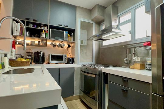 Apartamento na Vila Madalena com 3 quartos, varanda e academia. Ideal para comprar. — Cozinha