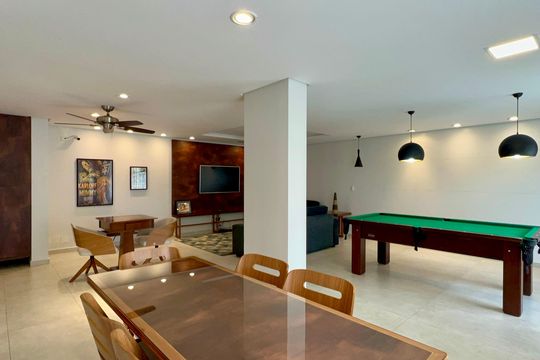 Apartamento na Vila Madalena com 3 quartos, varanda e academia. Ideal para comprar. — Área comum - Salão de jogos