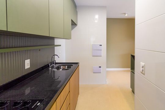Venda de apartamento no Jardim das Acacias com 2 quartos. — Cozinha