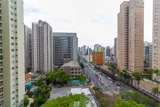 Venda de apartamento no Jardim das Acacias com 2 quartos. — Vista Varanda