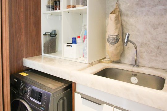 Compra este apartamento com 2 quartos, ideal para pets. — Área de Serviço