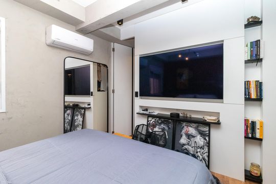 Compra apartamento mobiliado com 2 quartos, 1 suíte, closet, quintal e permite animais de estimação. — Suíte