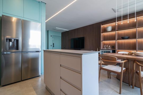 Apartamento em Perdizes com varanda, 2 suítes, mobiliado, ideal para comprar e aceitar animais. — Cozinha