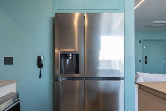 Apartamento em Perdizes com varanda, 2 suítes, mobiliado, ideal para comprar e aceitar animais. — Cozinha