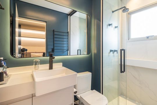 Apartamento em Perdizes com varanda, 2 suítes, mobiliado, ideal para comprar e aceitar animais. — Banheiro da Suíte 2