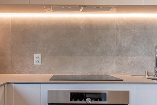 Apartamento em Perdizes com varanda, 2 suítes, mobiliado, ideal para comprar e aceitar animais. — Cozinha
