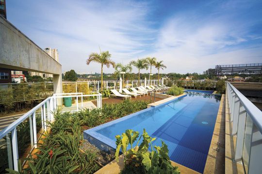 Venda de apartamento no Campo Belo com 3 quartos, piscina e churrasqueira. — Área comum - Piscina