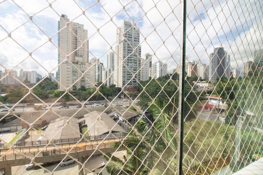 Venda de apartamento no Campo Belo com 3 quartos, piscina e churrasqueira. — Varanda Gourmet - Vista