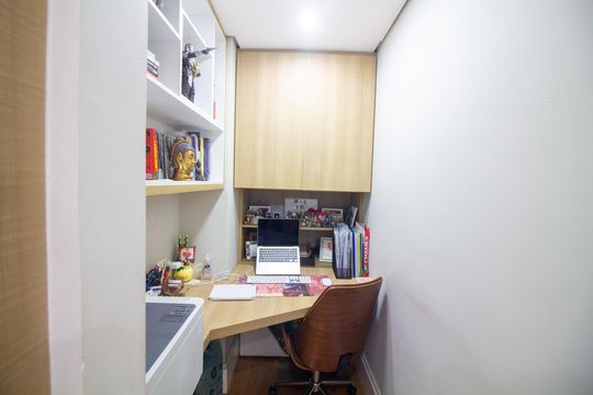 Venda de apartamento no Campo Belo com 3 quartos, piscina e churrasqueira. — Escritório