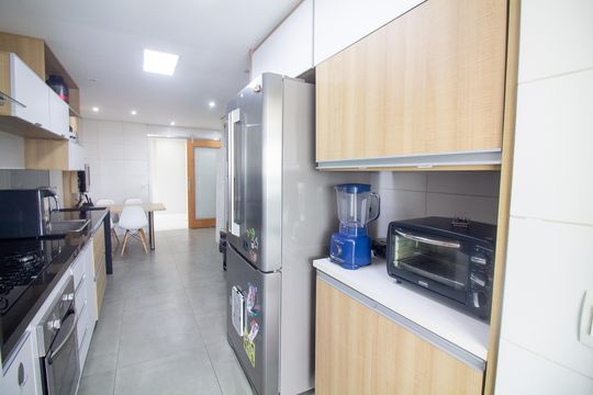 Venda de apartamento no Campo Belo com 3 quartos, piscina e churrasqueira. — Cozinha
