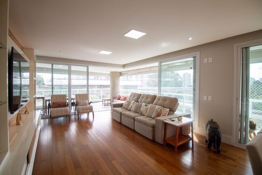 Venda de apartamento no Campo Belo com 3 quartos, piscina e churrasqueira. — Sala