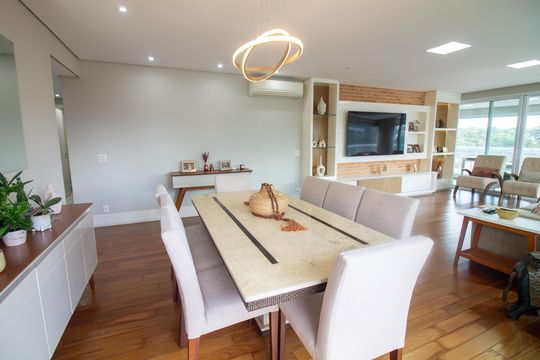 Venda de apartamento no Campo Belo com 3 quartos, piscina e churrasqueira. — Sala de Jantar