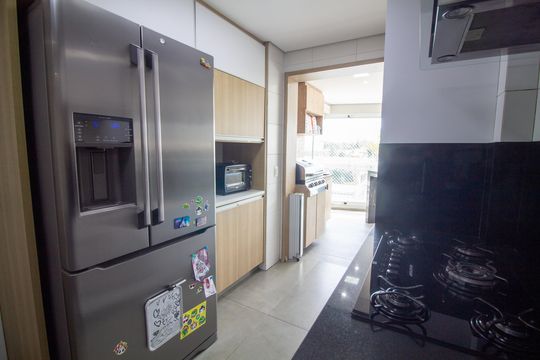 Venda de apartamento no Campo Belo com 3 quartos, piscina e churrasqueira. — Cozinha