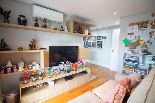 Venda de apartamento no Campo Belo com 3 quartos, piscina e churrasqueira. — Sala de TV