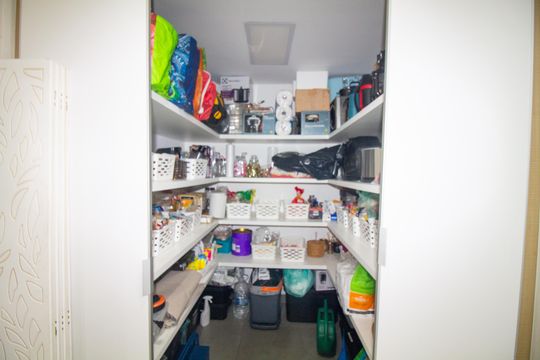 Venda de apartamento no Campo Belo com 3 quartos, piscina e churrasqueira. — Cozinha - Dispensa