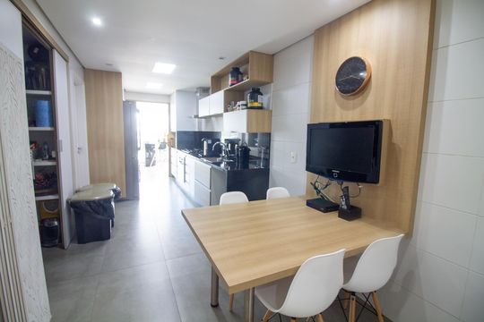 Venda de apartamento no Campo Belo com 3 quartos, piscina e churrasqueira. — Copa
