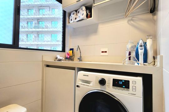 Venda de apartamento mobiliado com 3 suítes, piscina e churrasqueira no condomínio. — Área de Serviço