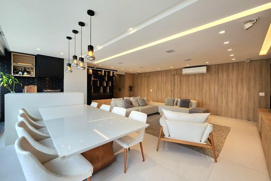 Venda de apartamento mobiliado com 3 suítes, piscina e churrasqueira no condomínio. — Sala