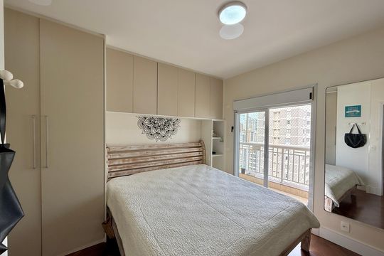 Apartamento com 3 quartos e varanda, ideal para compra. Prático e funcional para sua família. — Suíte 3