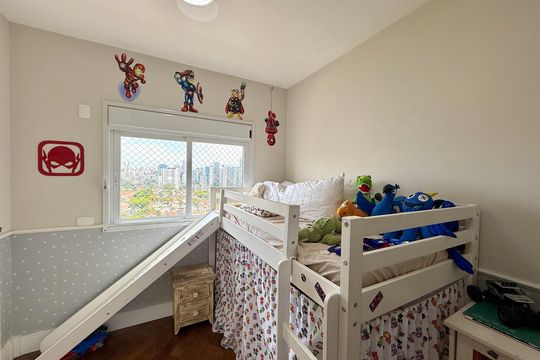 Apartamento com 3 quartos e varanda, ideal para compra. Prático e funcional para sua família. — Suíte 2