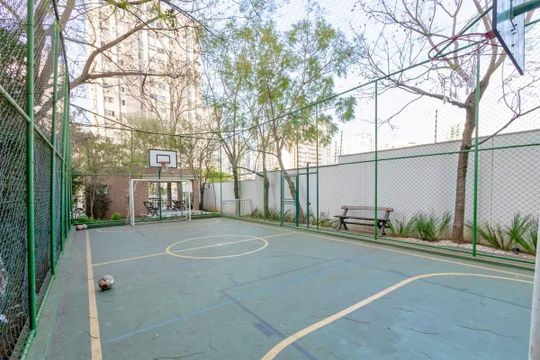 Apartamento com 3 quartos e varanda, ideal para compra. Prático e funcional para sua família. — Quadra