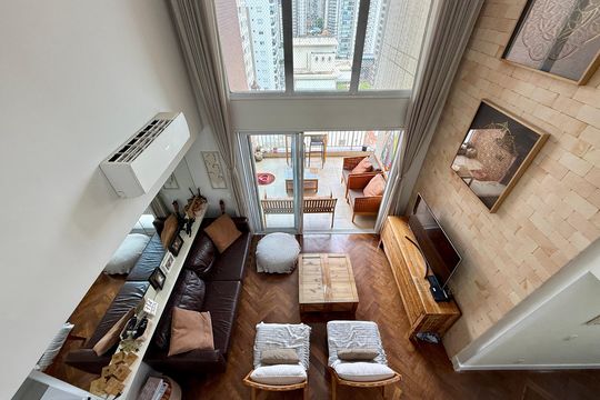 Apartamento com 3 quartos e varanda, ideal para compra. Prático e funcional para sua família. — Vista Escritório
