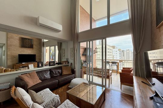 Apartamento com 3 quartos e varanda, ideal para compra. Prático e funcional para sua família. — Sala
