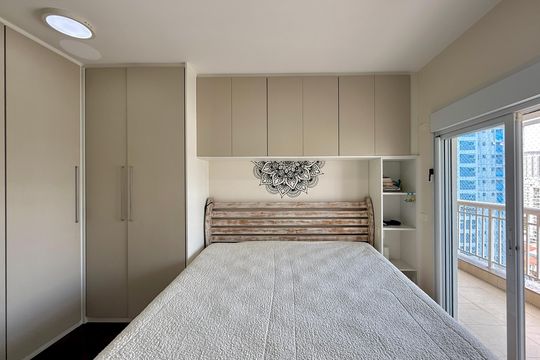Apartamento com 3 quartos e varanda, ideal para compra. Prático e funcional para sua família. — Suíte 3
