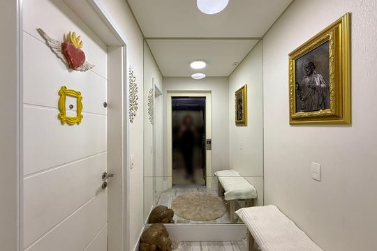 Apartamento com 3 quartos e varanda, ideal para compra. Prático e funcional para sua família. — Hall Social Apartamento