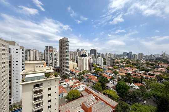 Apartamento com 3 quartos e varanda, ideal para compra. Prático e funcional para sua família. — Vista Suíte 3
