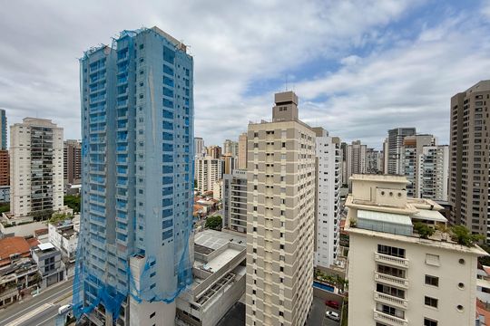 Apartamento com 3 quartos e varanda, ideal para compra. Prático e funcional para sua família. — Vista