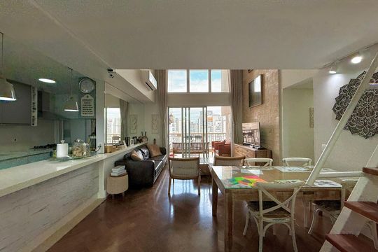 Apartamento com 3 quartos e varanda, ideal para compra. Prático e funcional para sua família. — Sala